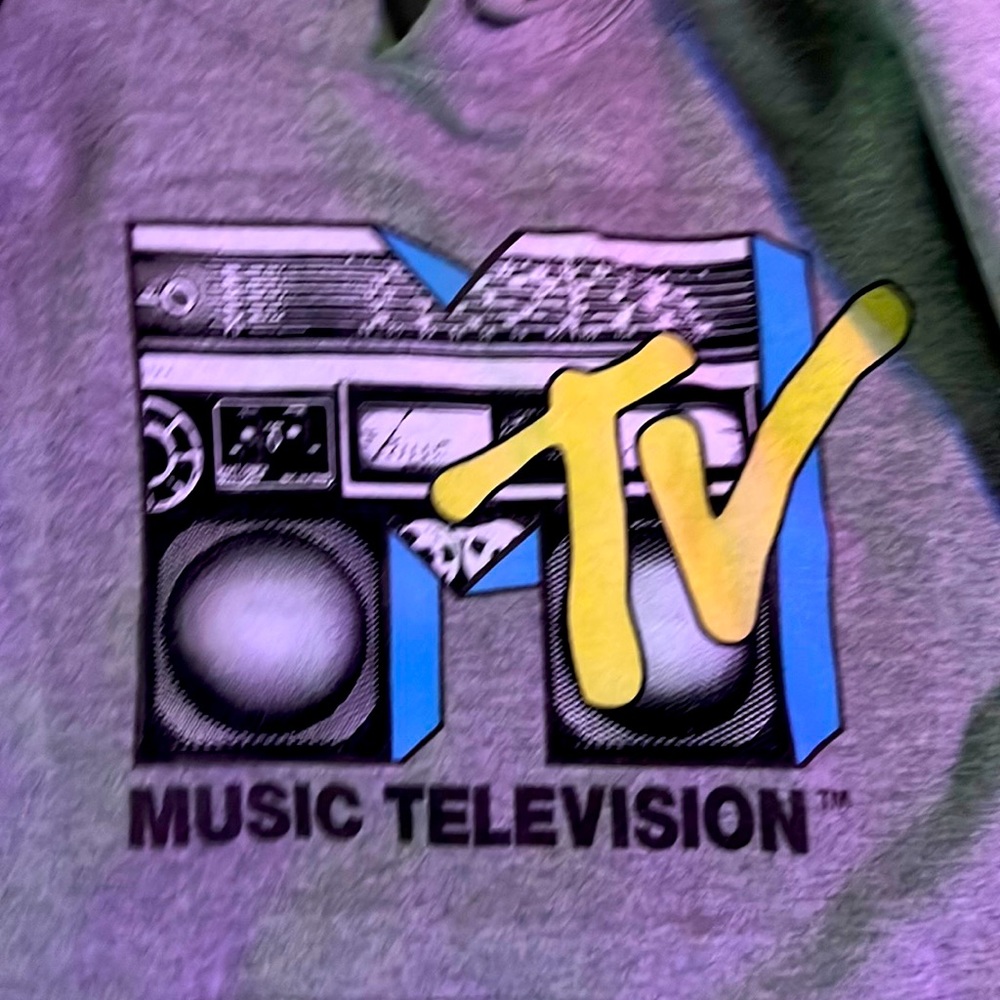 MTV classic hoodie boom box print heather, gray medium very soft never worn